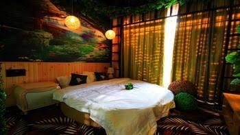 Rose Theme Hotel3
