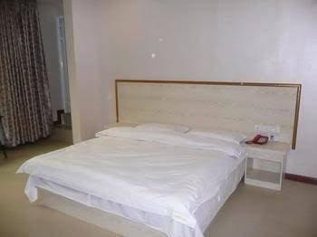 Yibai Express Hotel4