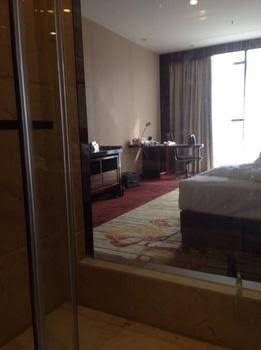 Liangfan Holiday Inn4