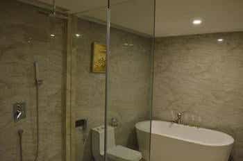 Dongcheng Jingjiang Hotel
