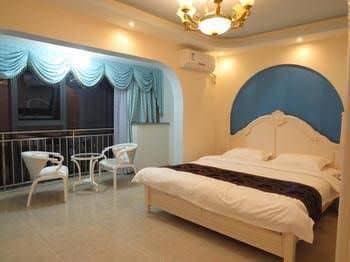 River Bank Courtyard Theme Apartment- Chongqing River Bank Courtyard Theme Apartment- Chongqing