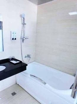 Wuhan Lianzi Lake Boutique Hotel1