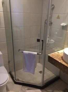 Cardin Holiday Hotel2