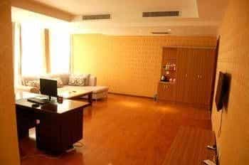 Wendeng Nanyuan Business Hotel
