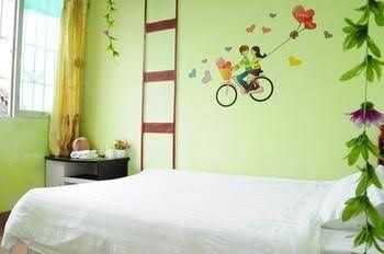Guangzhou 18 Years Old Apartment4