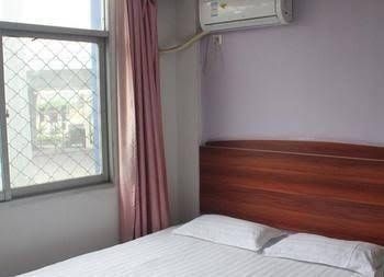Wuhan Super 7 Hotel1