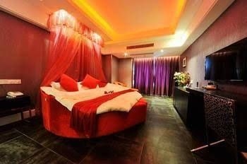 Chongqing Answer To Riddle Theme Hotel1