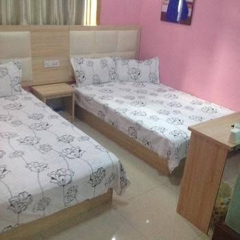 Wuhan Baifu Business Hotel0