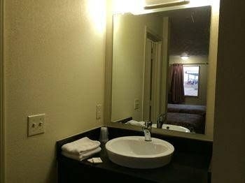Greenfield Inn1