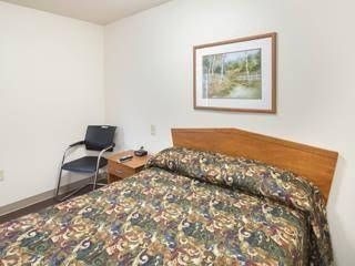 Value Place Grand Rapids, MI (Holland)4
