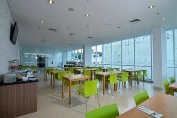โรงแรมวิซ ไพร์ม บาลิกปาปัน (Whiz Prime Hotel Balikpapan)2
