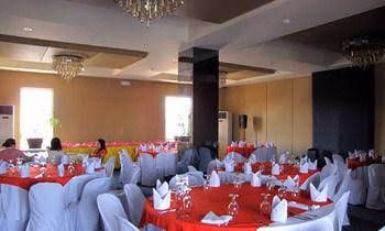 Marianne Suites3