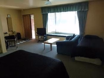 Glenalvon Lodge Motels2