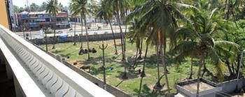 Pavilion Luxury Suites4