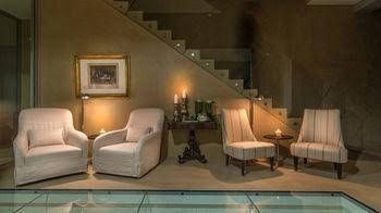 Universal Boutique Hotel1