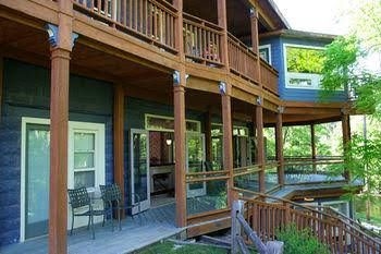 Stone Waters Inn3