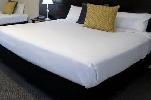 Deluxe Queen or Twin Room with Garden View