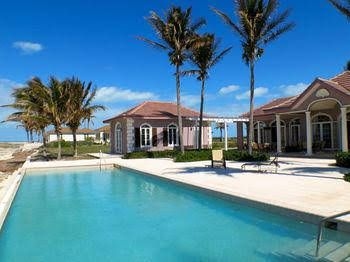 Waterside Escapes Villa2