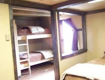 Broken Spoke Bunkhouse Motel Broken Spoke Bunkhouse Motel
