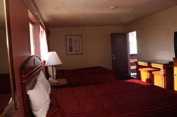 American Inn0