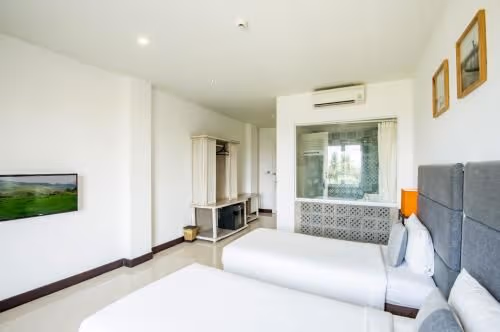 Connecting Family Room