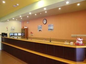 Home Inn Hotel0