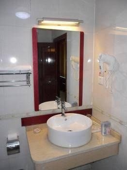 Kunlun Leju Business Hotel Dushan Avenue4
