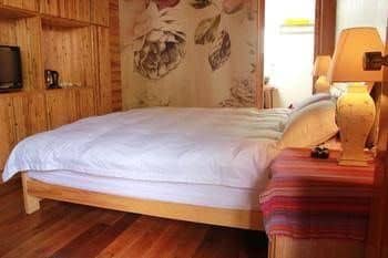 Henryi Oliv Inn Henryi Oliv Inn