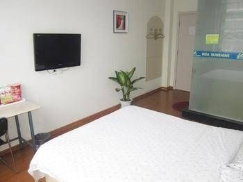 Ikea Sunshine Hotel4