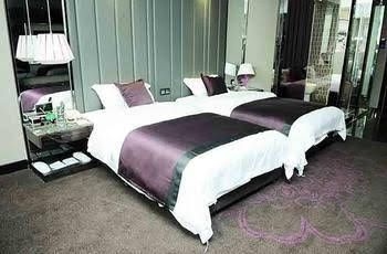 Yangluo Happy Year Hotel3