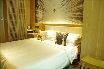 Wonderland Hotel3