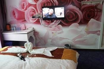Zhengzhou Love Theme Hotel1