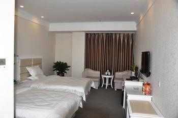 Gongyi Wanyang Business Hotel0