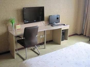 Wuhan Jiuzhou Hotel1