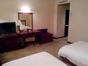 Zhangqiu Qianxilong Hotel4
