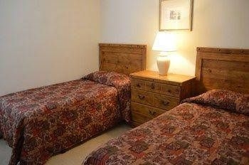 Hayes Vacation Homes3