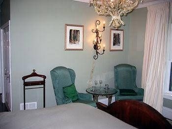 Stewart House Inn2