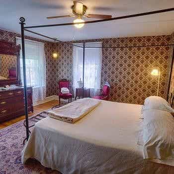 Candlelight Inn Bed & Breakfast