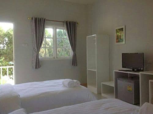 Superior Double or Twin - Hip Room Style