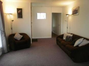 Greengate Cottages Strahan1