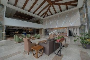 Newtown Plaza Hotel0
