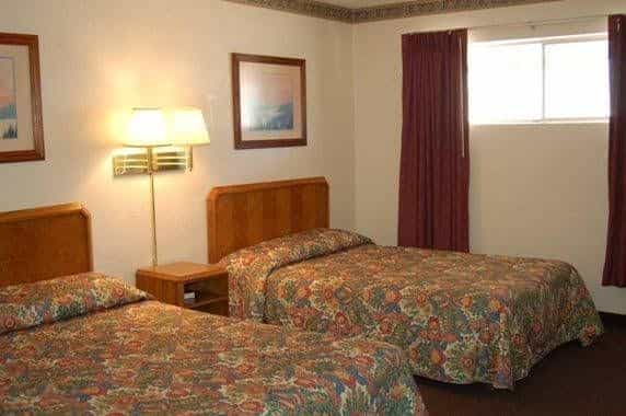 Super Budget Inn