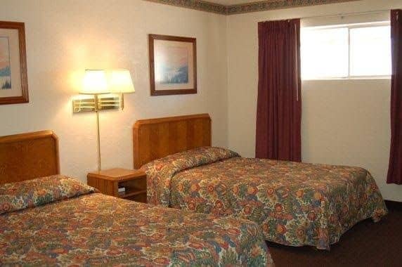 Super Budget Inn Super Budget Inn