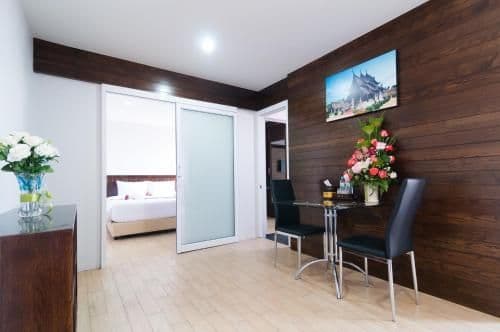 One-Bedroom Apartment