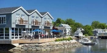 The Boathouse Waterfront Hotel & Marina1