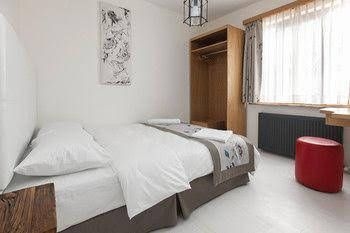 Myra Pera Apartments3