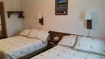 Tipperary Motel & Lodge3