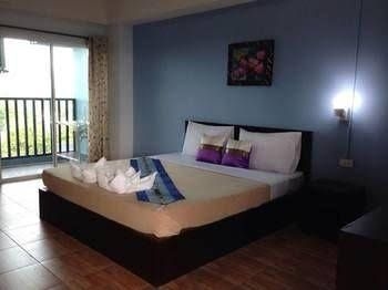 Golden Palace Inn4