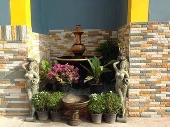 Golden Palace Inn2