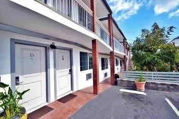 Lodge at 32nd4